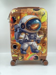 چمدان کودک آدم فضایی
