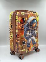 چمدان کودک آدم فضایی