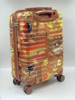 چمدان کودک آدم فضایی